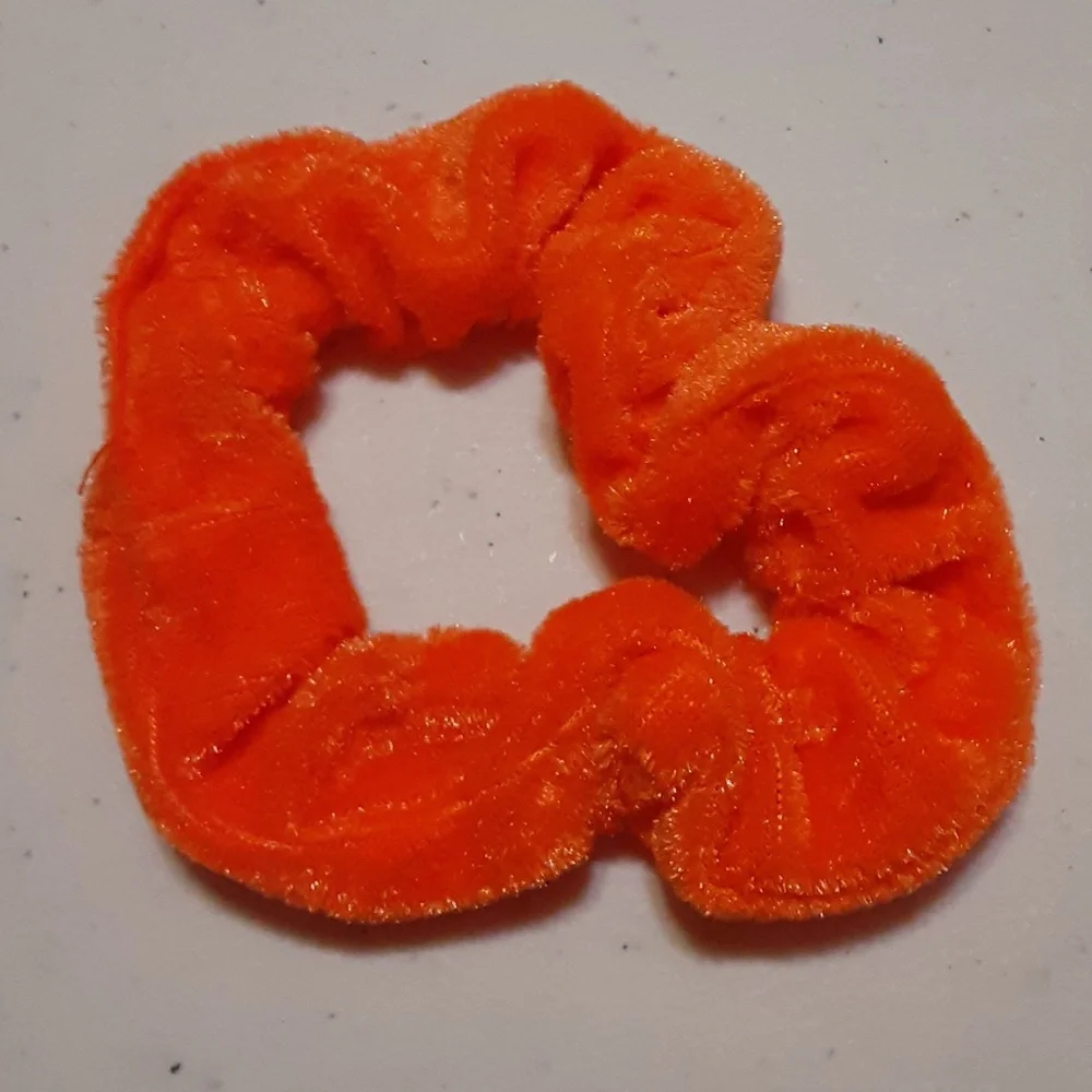 Scrunchie Set - Picture 4 of 4